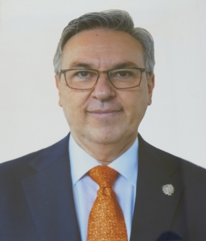 Dr. Ricardo Humberto Raña Garibay